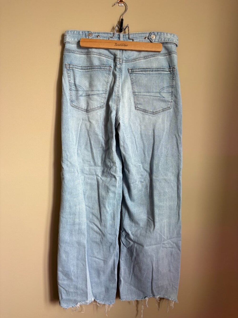 American Eagle Super High-Rise Baggy Wide Leg Jeans - Short Length - Picture 2 of 5